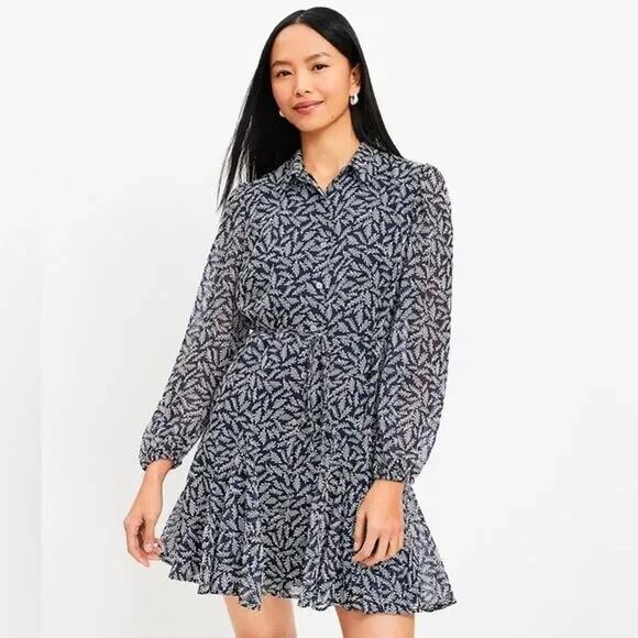 LOFT Dresses & Skirts - LOFT Shirt Dress Long Sleeve Navy White Leaf Print Mini Flounce Swing Size M
